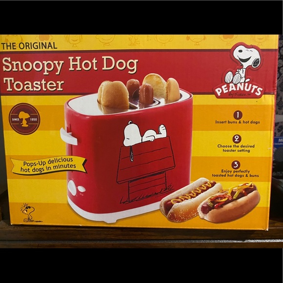 Peanuts/Snoopy Kitchen Snoopy Hot Dog Toaster Poshmark